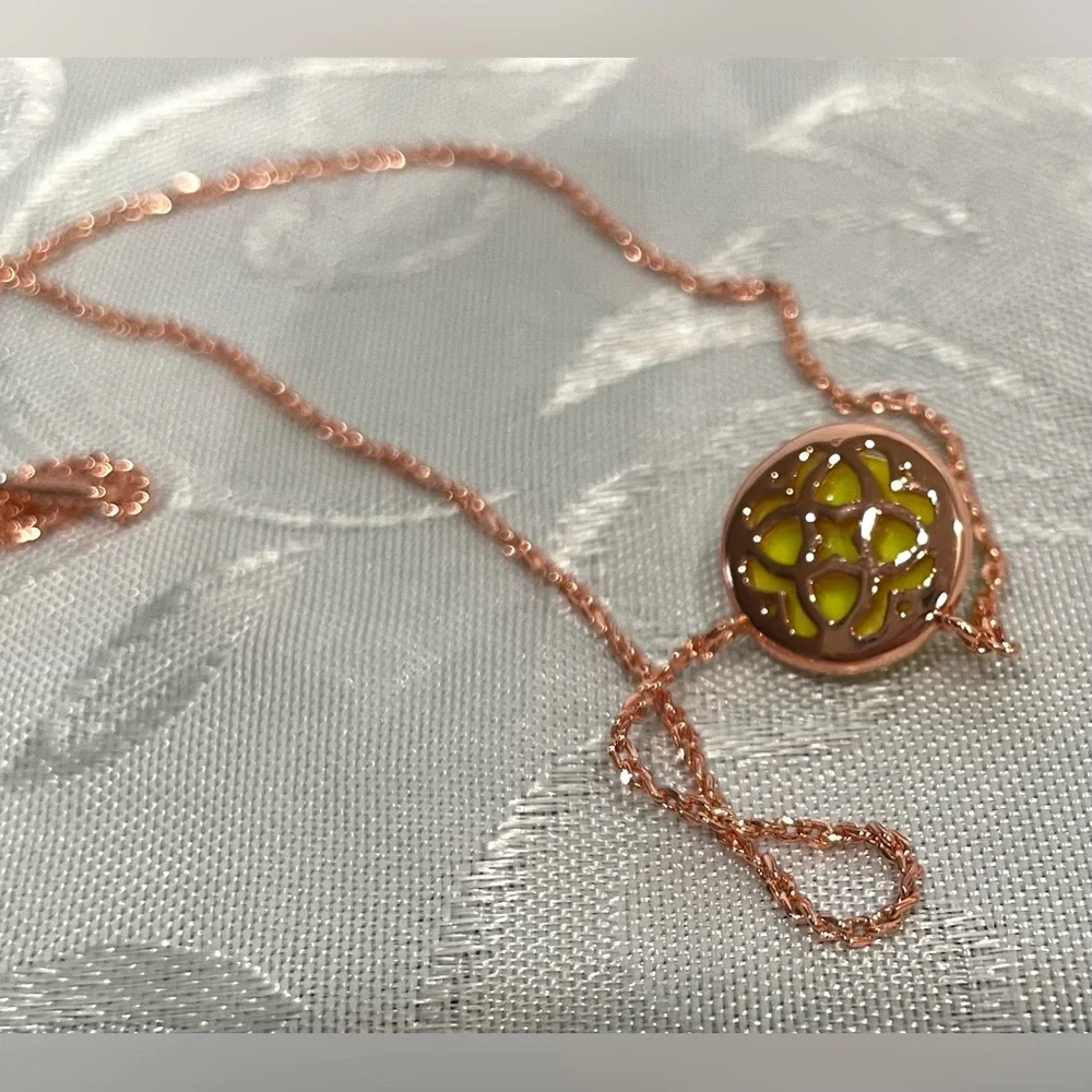 Kendra Scott Elegant Rose Gold and Lime Green Tennis Ball Necklace New - Picture 5 of 5